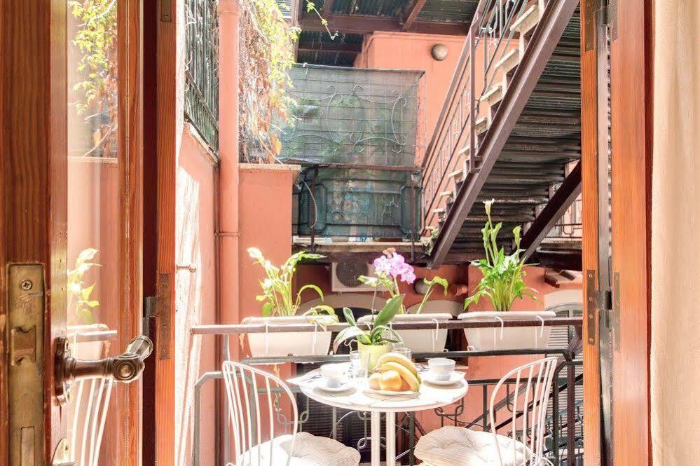 Elegant Behind The Colosseum Apartment Rom