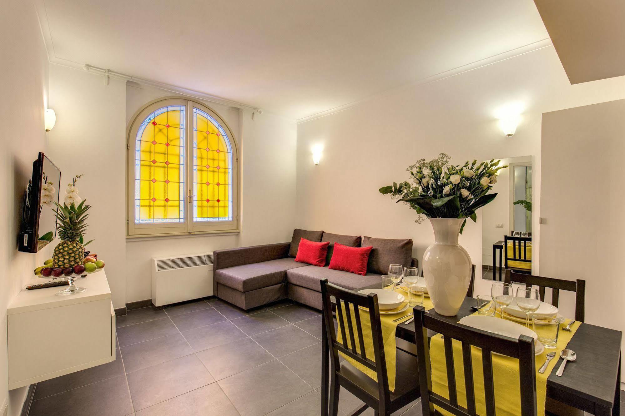 Apartment Elegant Behind The Colosseum Rom