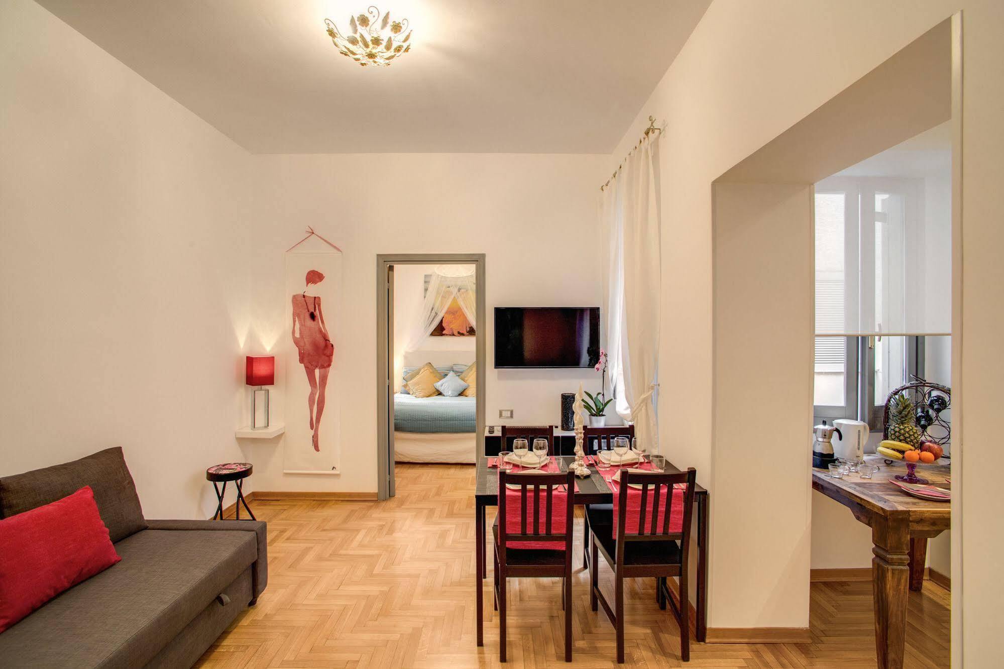 Apartment Elegant Behind The Colosseum Rom